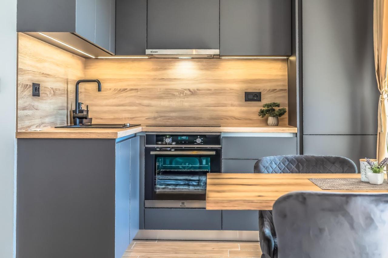 Apartmani Nikola Baška Voda Esterno foto