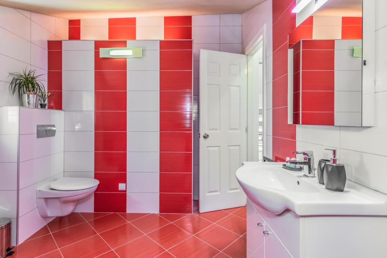Apartmani Nikola Baška Voda Esterno foto