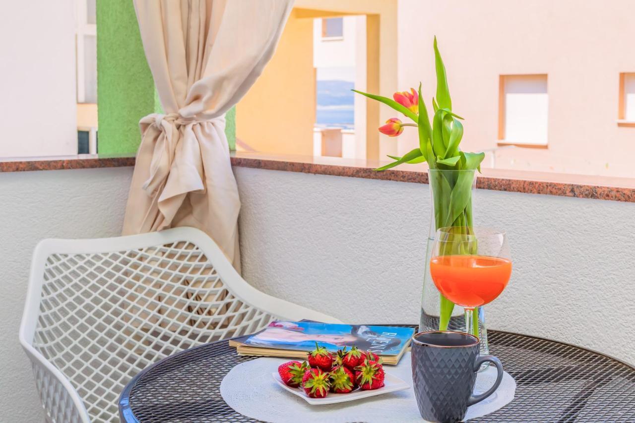 Apartmani Nikola Baška Voda Esterno foto