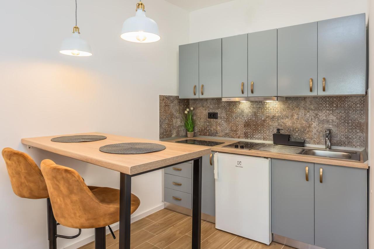 Apartmani Nikola Baška Voda Esterno foto