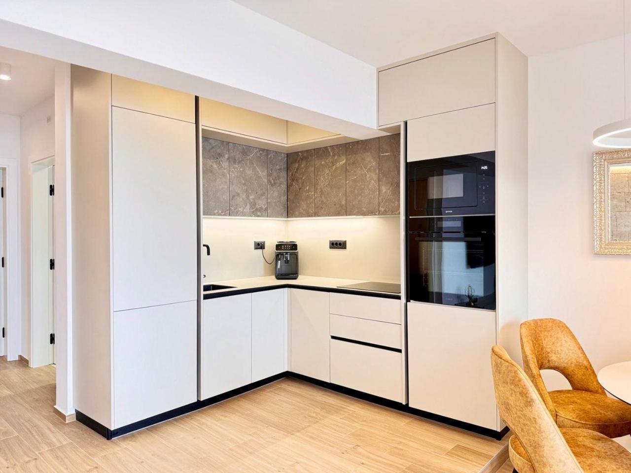 Apartmani Nikola Baška Voda Esterno foto