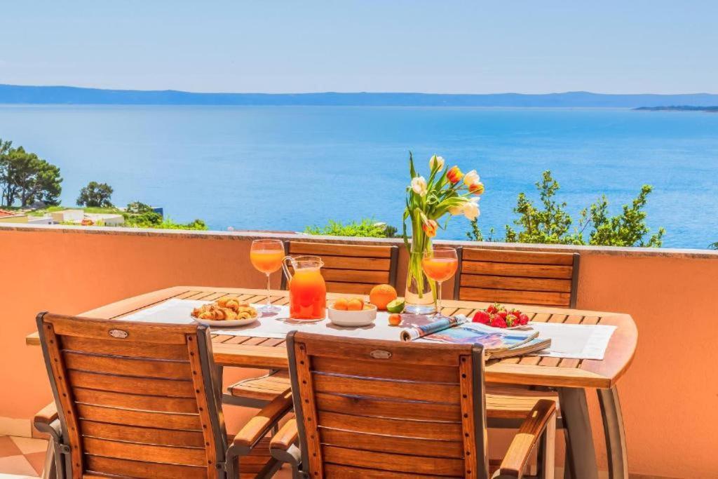 Apartmani Nikola Baška Voda Esterno foto